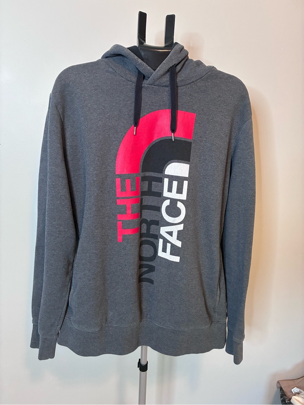 The North Face Gray Graphic Hoodie Men’s XL Pullover Sweatshirt